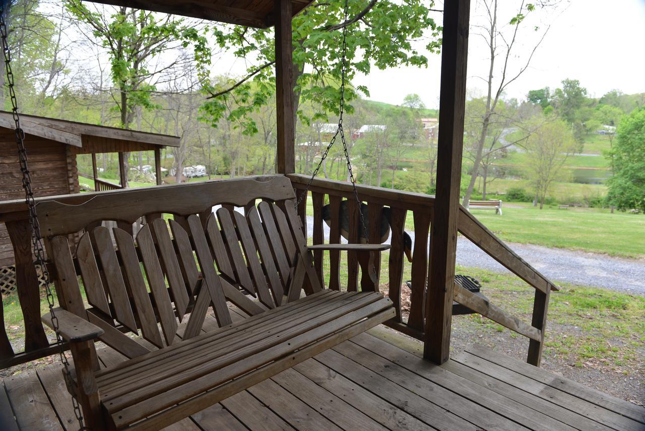 Robin Hill Camping Resort One-Bedroom Cottage 8 Lenhartsville Exterior foto